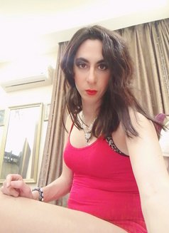 La Reine Morry - Transsexual escort in Cairo Photo 5 of 7
