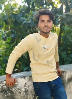 Labya G - Acompañantes masculino in Noida Photo 2 of 4