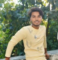 Labya G - Male escort in Noida