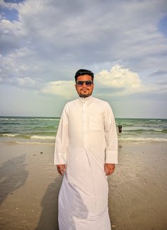 Laden - Male escort in Kuwait Photo 2 of 2