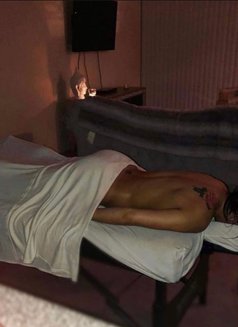 Ladies/Couple Massage Therapy - masseur in Bangalore Photo 4 of 4