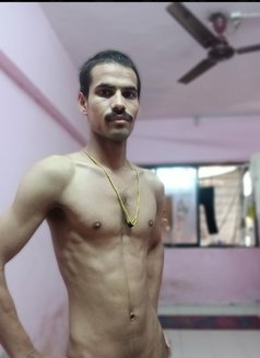Ladies Massage - Acompañantes masculino in Vadodara Photo 2 of 4