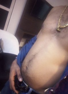 Ladies Only - Male escort in Colombo Photo 9 of 9