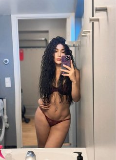 Lady Boy🥰 - Transsexual escort in Doha Photo 3 of 3