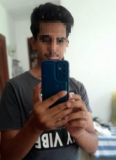 Lady Boy Shine - Acompañantes transexual in Colombo Photo 1 of 4