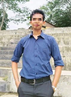 Lady Boy Shine - Acompañantes transexual in Colombo Photo 3 of 4