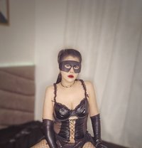 Lady Boy With Lady Duo Sex - Transsexual escort agency in Riyadh