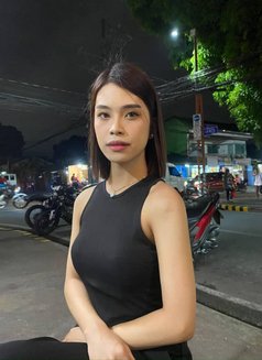 Lady Claire - escort in Makati City Photo 2 of 6