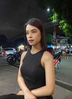 Lady Claire - escort in Makati City Photo 3 of 6