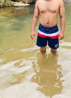 Pegging boy - masseuse in Colombo Photo 2 of 2