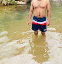 Pee on my face ladies - masseuse in Colombo