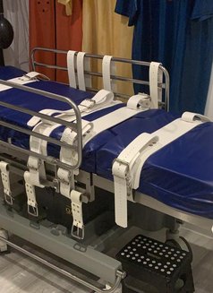 Lady Courteney - escort in Amsterdam Photo 5 of 8