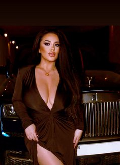 Lady Di - escort in Dubai Photo 10 of 10