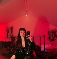 Lady May - dominatrix in Guangzhou