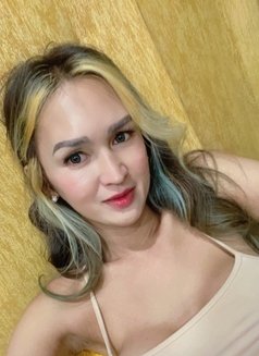 Lady Mhia - Transsexual escort in Manila Photo 5 of 11