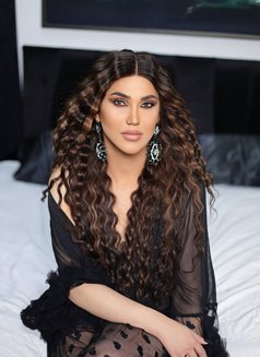 Lady S - Transsexual escort in Beirut Photo 21 of 21