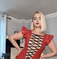 Lady Sandra - dominatrix in Milan