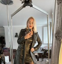 Lady Sandra - dominatrix in Vancouver