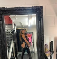 Lady Sloane - dominatrix in Barcelona