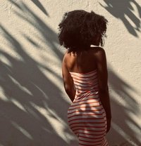 Lady Tess - puta in Nairobi