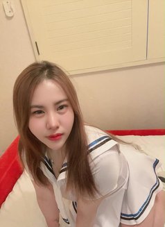 Lady (Thai) available - masseuse in Nairobi Photo 10 of 16