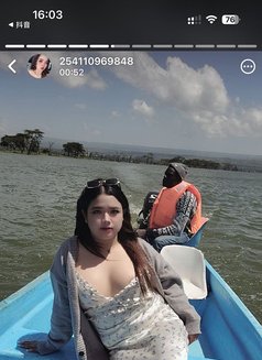 Lady (Thai) available - masseuse in Nairobi Photo 4 of 11