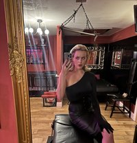 Lady Veinne - dominatrix in Vienna
