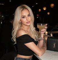 Victoria 5 days in Dubai - escort in Dubai