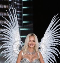 Victoria 5 days in Dubai - escort in Dubai