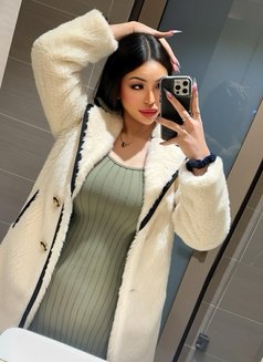 Ladybird Singapore - Transsexual escort in Singapore Photo 1 of 10