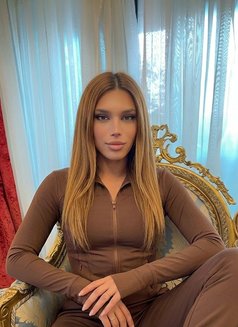 Ladyboy 19 cm - Transsexual escort in İstanbul Photo 12 of 15