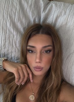 Ladyboy 19 cm - Transsexual escort in İstanbul Photo 9 of 20