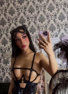 Ladyboy Al ain - masseuse in Al Ain Photo 20 of 25