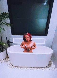 Ladyboy Bali - Acompañantes transexual in Bali Photo 3 of 7