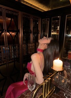 Ladyboy Bangkok Escort / Diw - Transsexual escort in Bangkok Photo 9 of 26