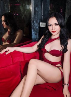 Ladyboy Big cock - masseuse in Bangkok Photo 7 of 10