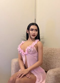 Ladyboy ​( both)🇹🇭🇴🇲 - Transsexual adult performer in Muscat Photo 7 of 9