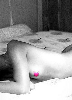 Ladyboy Charista - Acompañantes transexual in Bali Photo 1 of 7