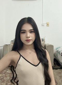 Ahanna full service - Transsexual escort in Doha Photo 6 of 7