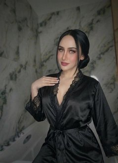 Ladyboy from Thailand in Abu dhabi - Acompañantes transexual in Abu Dhabi Photo 12 of 13