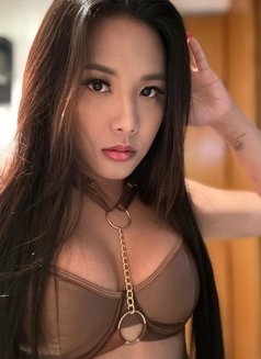 LADYBOY LOTSOFCUM MEETORCAMSHOW - Transsexual escort in Pattaya Photo 7 of 7