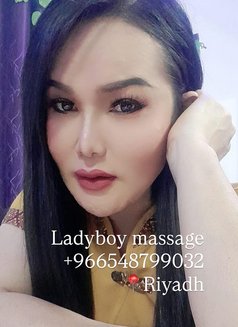 Ladyboy Massage in Riyadh Saudi - Transsexual escort in Riyadh Photo 1 of 5