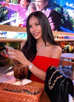 Ladyboy Versatile And Hot Sexy - Transsexual escort in Riyadh Photo 7 of 10