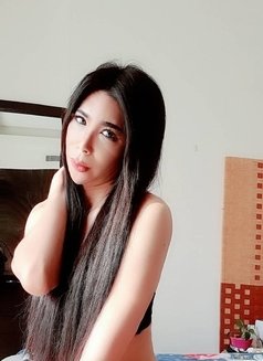 Ladyboy Service - Acompañantes transexual in Muscat Photo 1 of 16