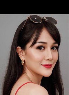 Ladyboy Suci Aura - Transsexual escort in Jakarta Photo 5 of 5