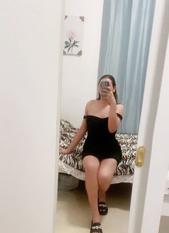 "If you want warmth and relaxation, thin - Transsexual escort in Muscat Photo 6 of 8