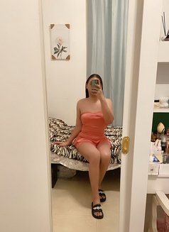 "If you want warmth and relaxation, thin - Transsexual escort in Muscat Photo 2 of 8