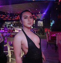 Amika versatile - Transsexual escort in Dubai