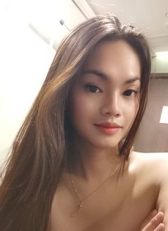 Ladyboy Top and Bottom Outcall Incall - Acompañantes transexual in Makati City Photo 1 of 5