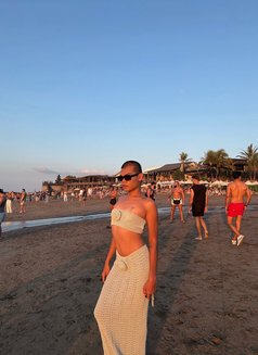 LADYBOY VERS BIG D - Transsexual escort in Bali Photo 8 of 11